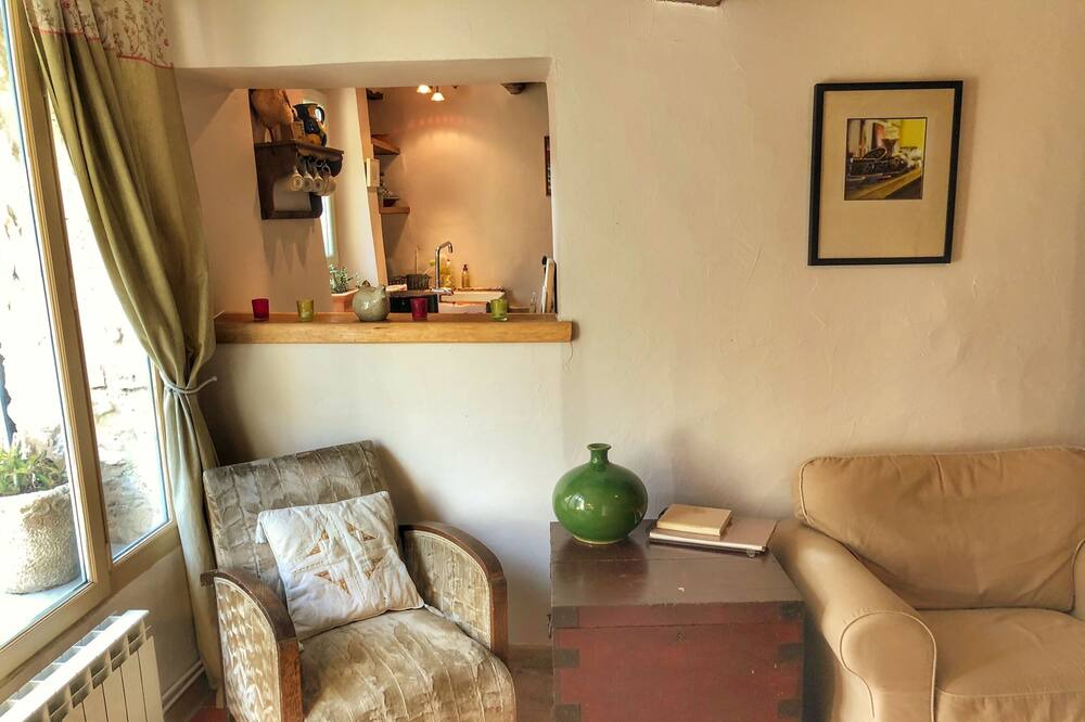 Photo of Livingroom in Lioux