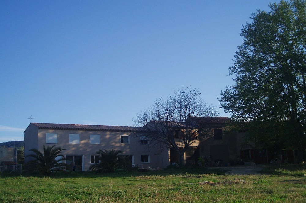 Photo of Outdoor in Puget-Ville