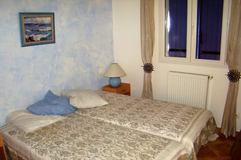 Photo of Bedroom in Mormoiron
