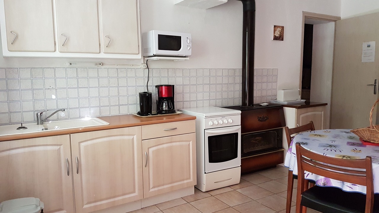 Photo of Kitchen in Beaumont-du-Ventoux