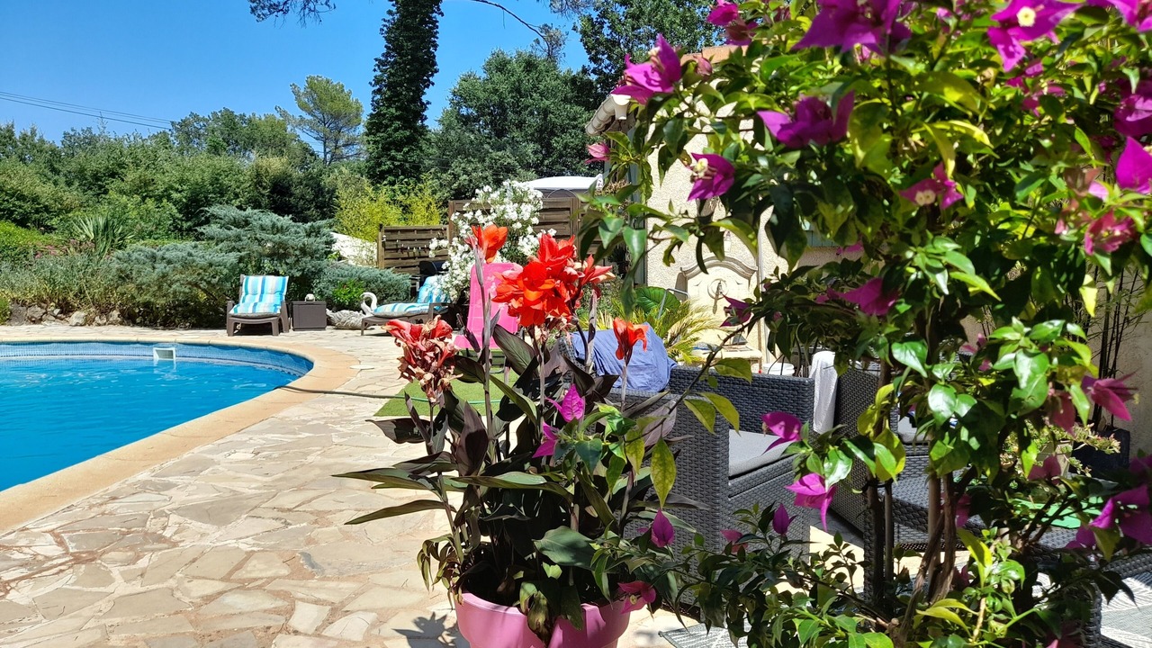 Photo of Outdoor in Gareoult