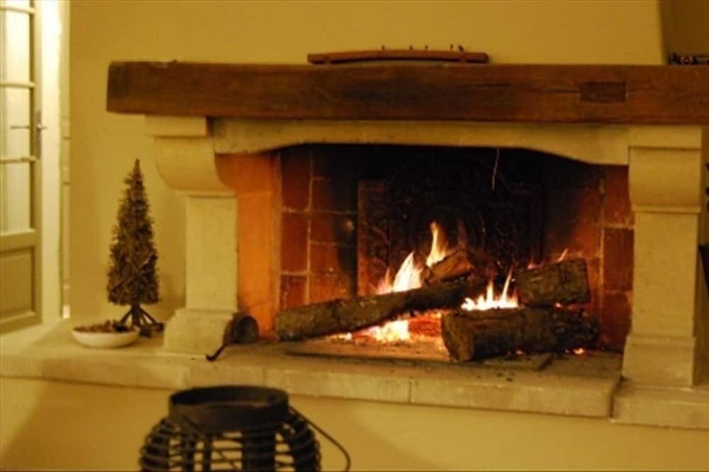 Photo of Livingroom in Oppede