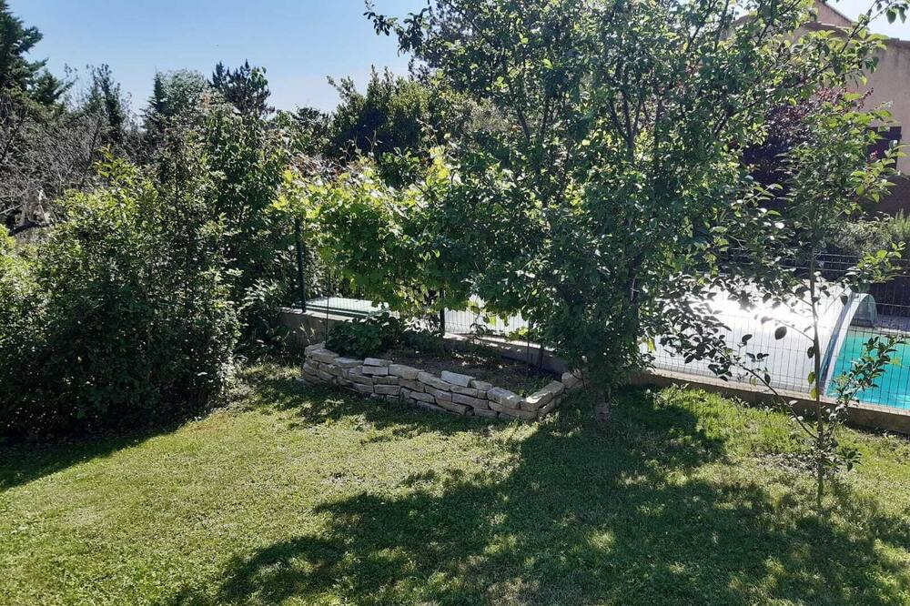 Photo of Outdoor in Eguilles