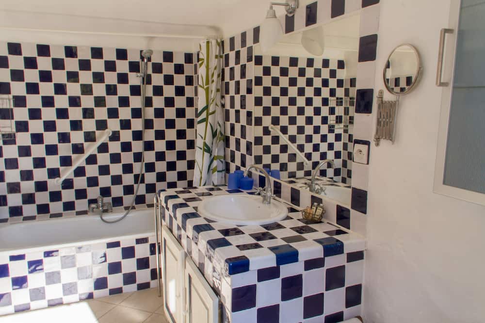 Photo of Bathroom in Chateauvert