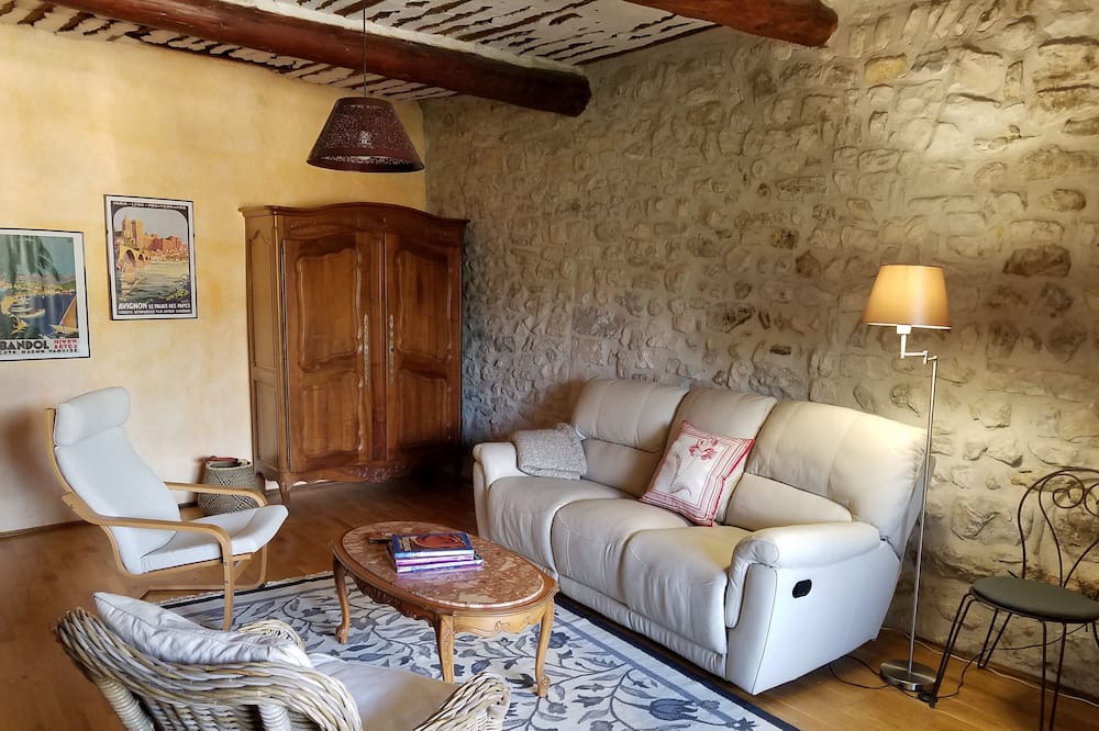 Photo of Livingroom in Sablet
