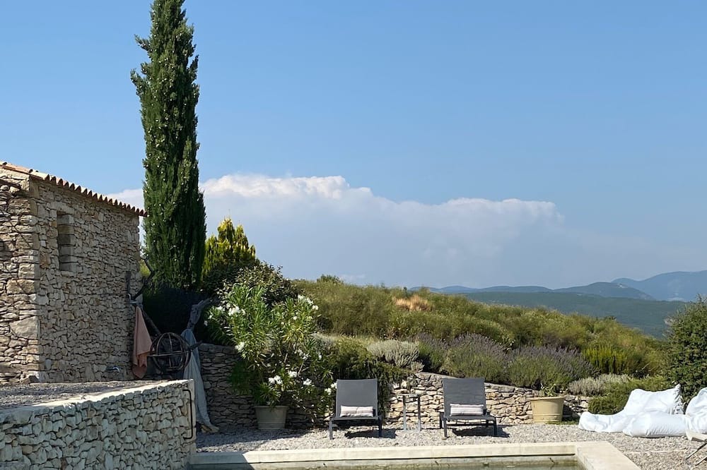 Photo of Outdoor in Simiane-la-Rotonde