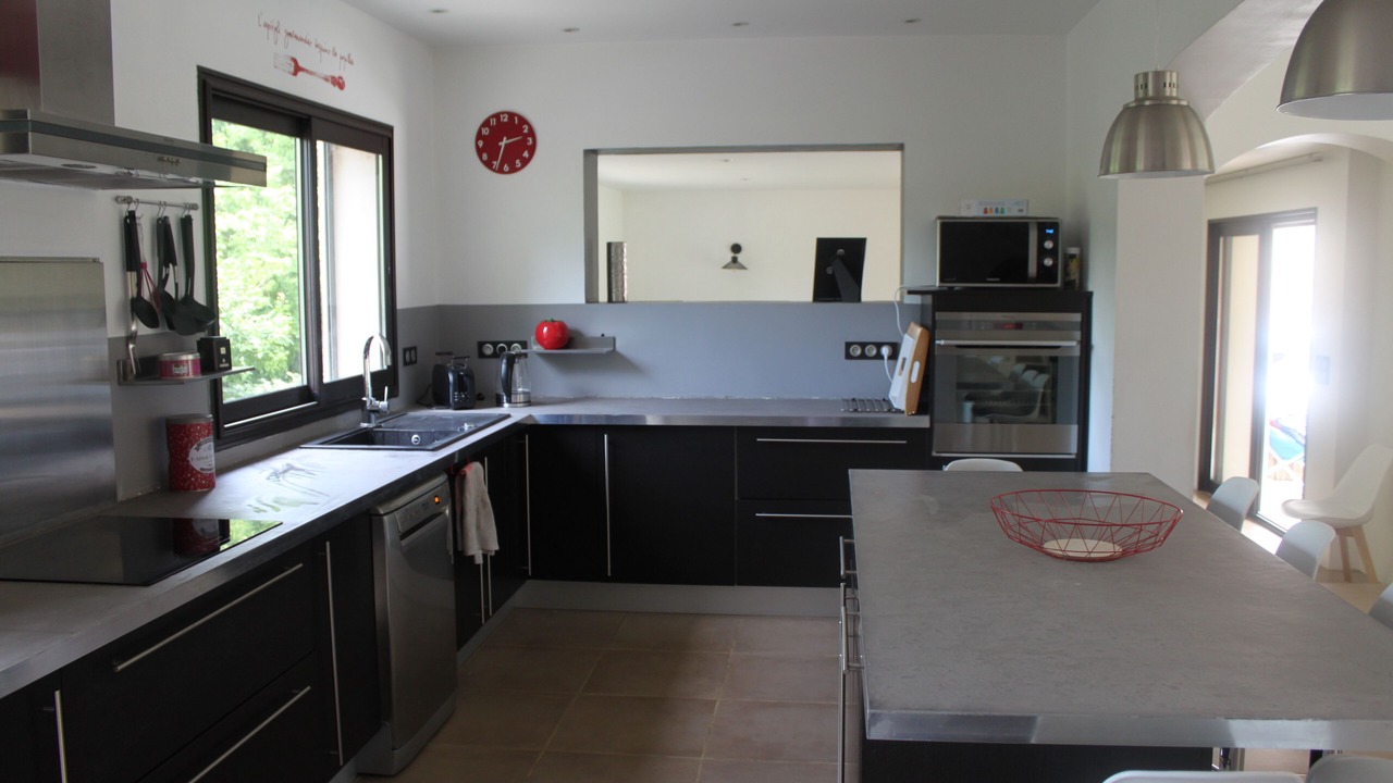 Photo of Kitchen in Entrechaux