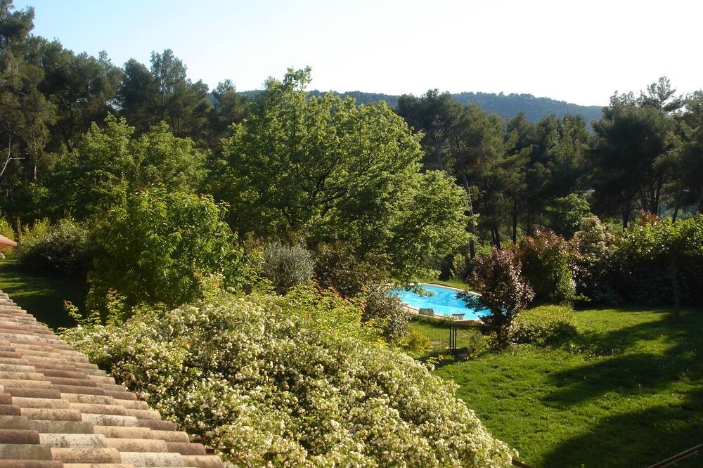 Photo of Outdoor in Le Tholonet