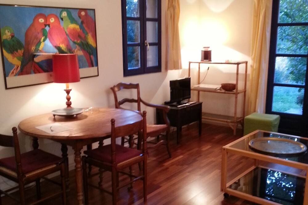 Photo of Livingroom in Le Tholonet