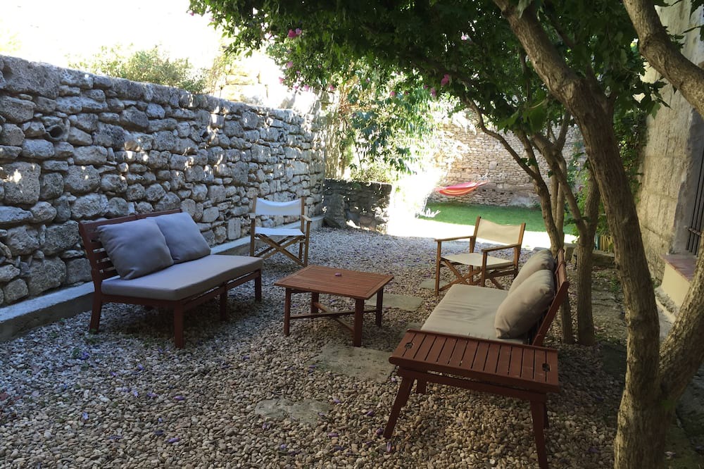 Photo of Patio Balcony in Montfrin