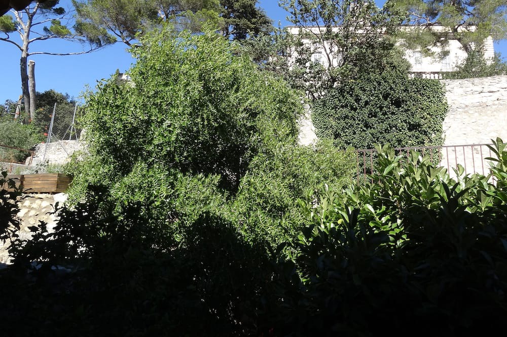 Photo of Outdoor in Montfrin