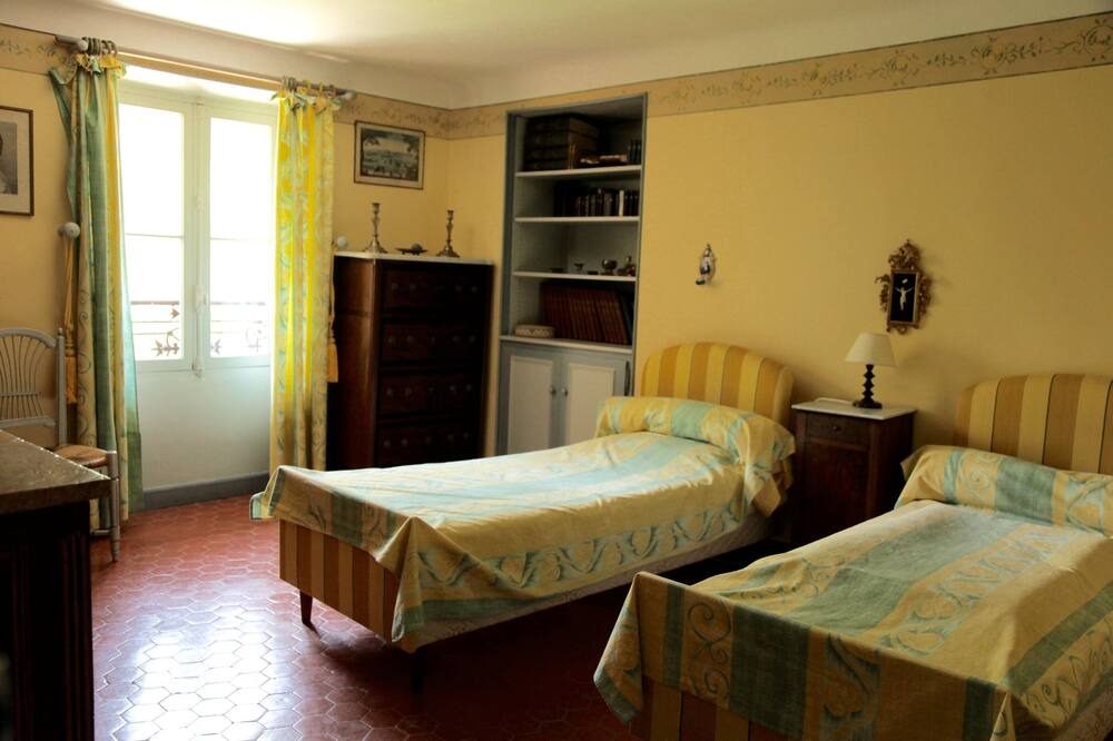 Photo of Bedroom in Valderoure