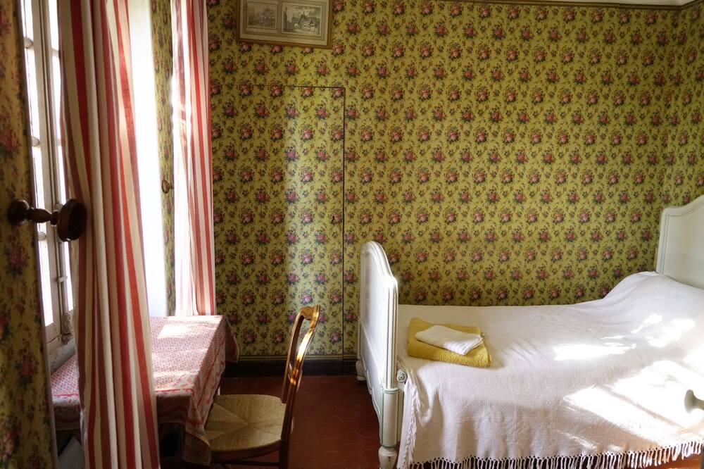 Photo of Bedroom in Valderoure