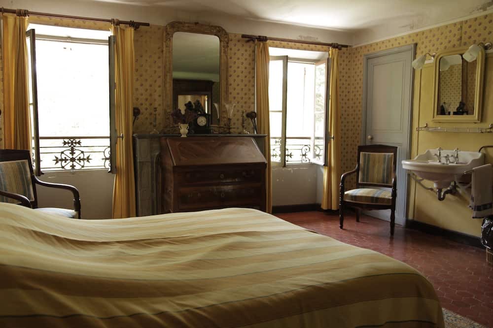 Photo of Bedroom in Valderoure
