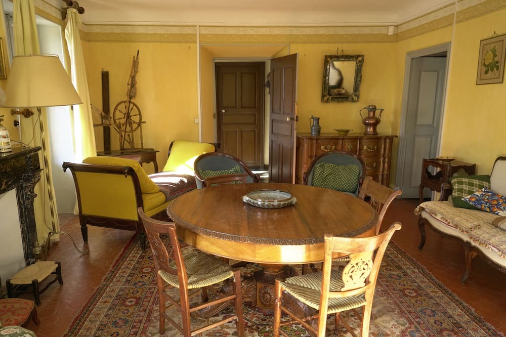 Photo of Kitchen in Valderoure