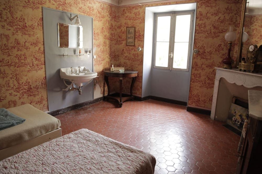Photo of Bedroom in Valderoure
