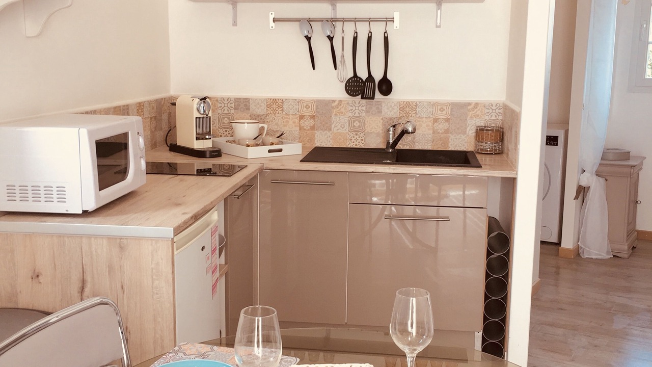 Photo of Kitchen in Chateauneuf-Val-Saint-Donat