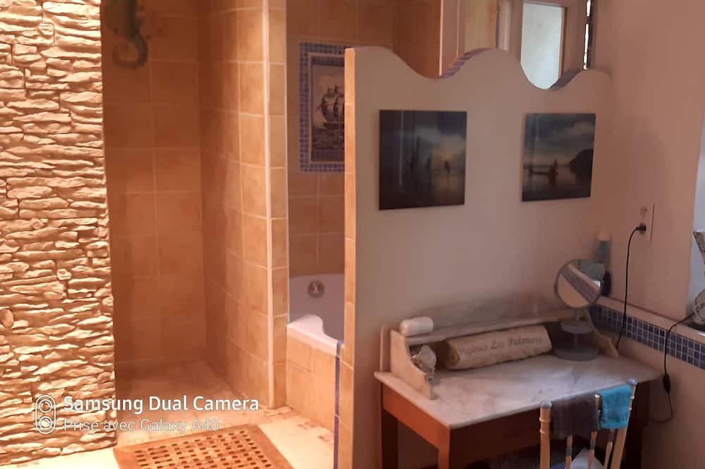 Photo of Bedroom in Cuers