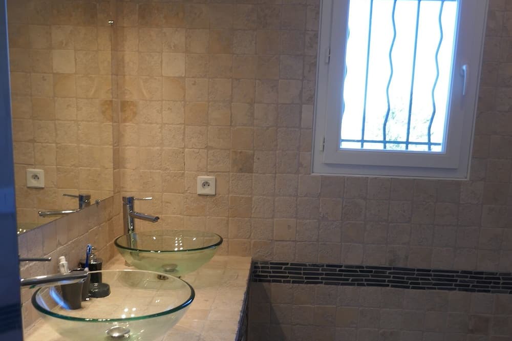 Photo of Bathroom in Artignosc-sur-Verdon
