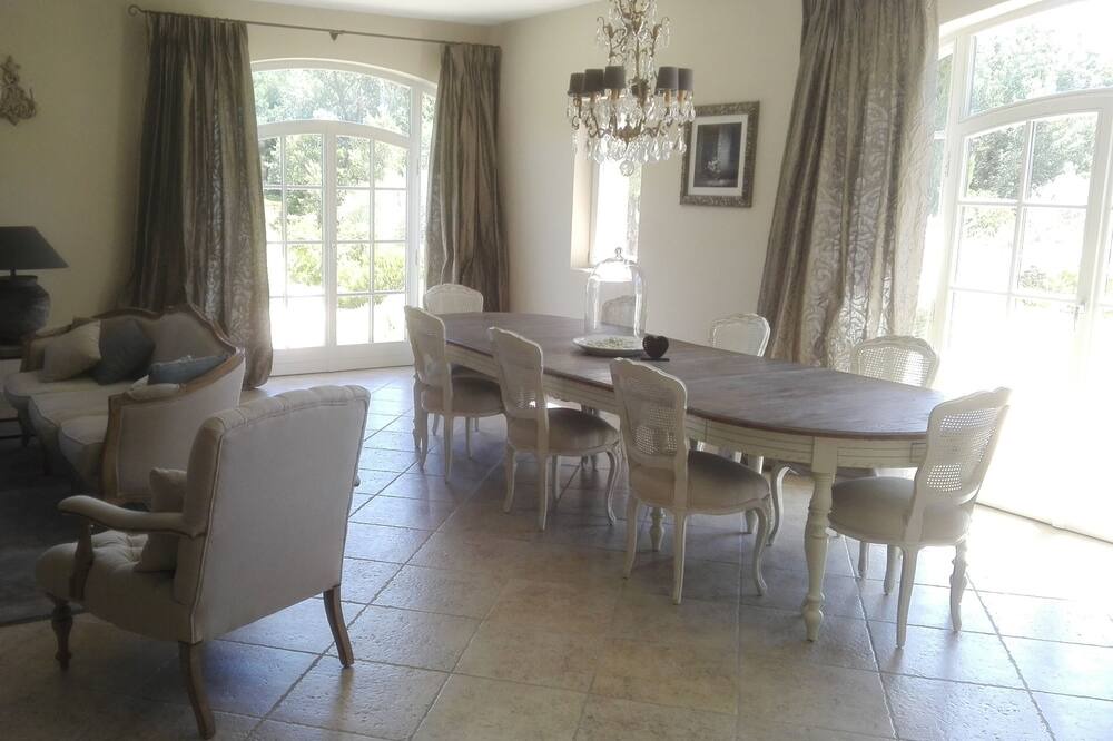 Photo of Livingroom in Cairanne