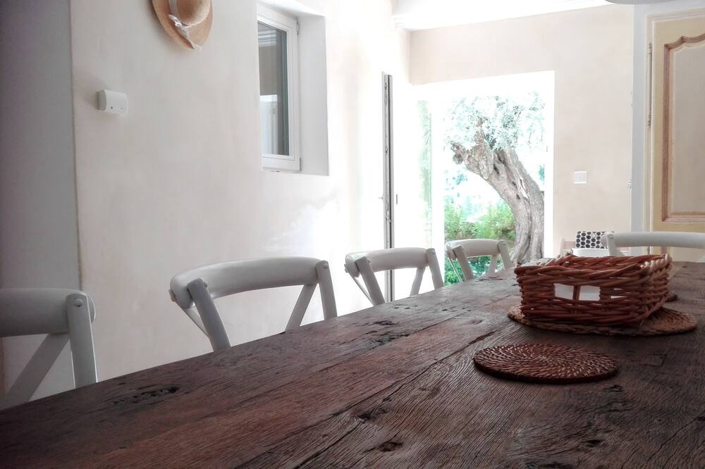 Photo of Kitchen in Cairanne