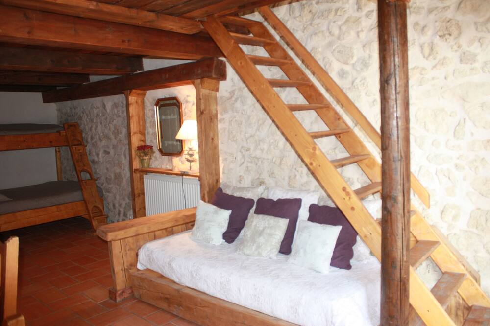 Photo of Bedroom in Pierrevert