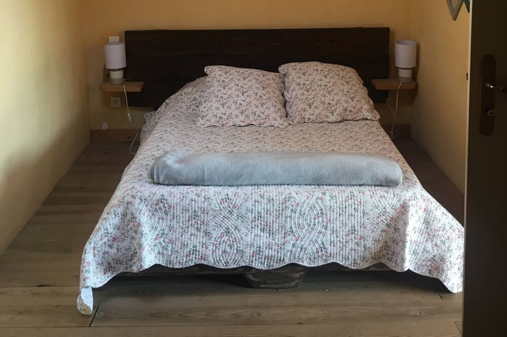 Photo of Bedroom in Pierrevert