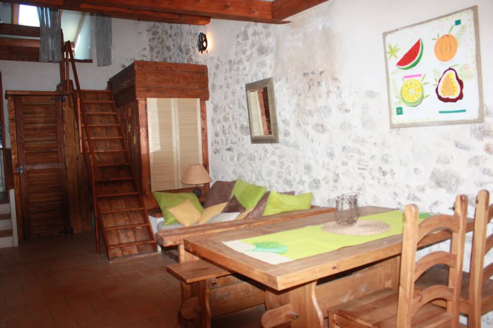 Photo of Livingroom in Pierrevert
