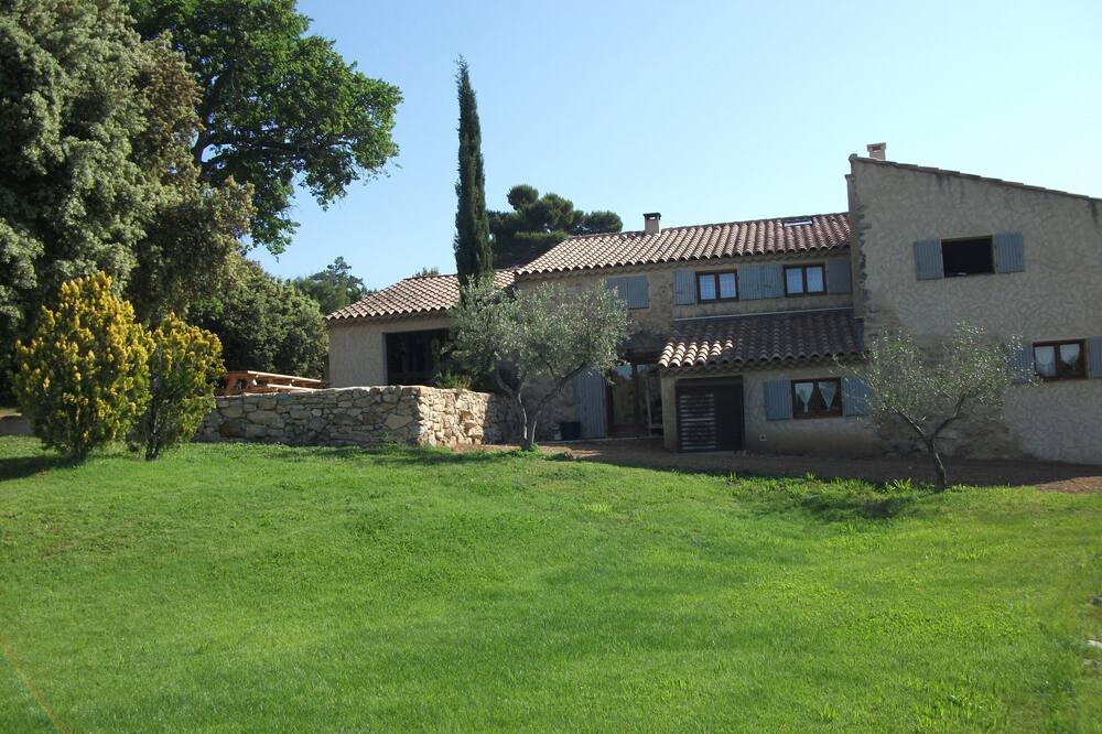 Photo of Outdoor in Pierrevert