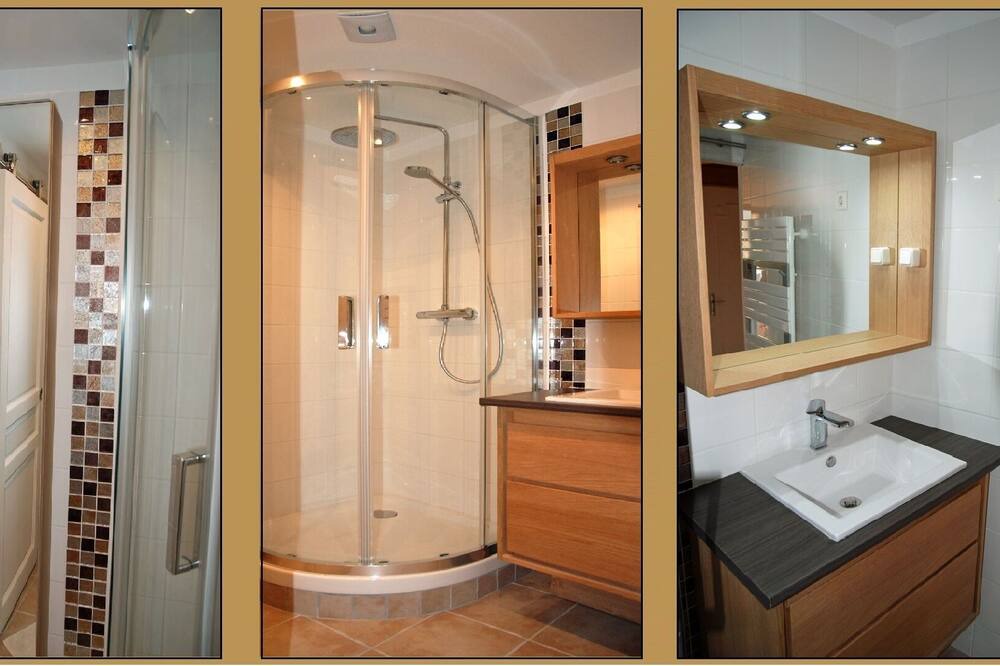 Photo of Bathroom in Buis-les-Baronnies