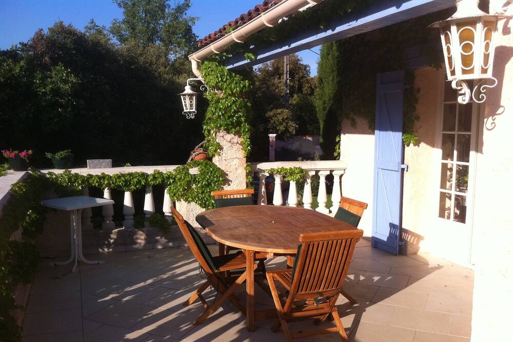 Photo of Patio Balcony in Sainte-Anastasie-sur-Issole