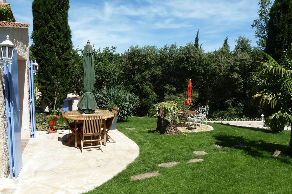 Photo of Outdoor in Sainte-Anastasie-sur-Issole