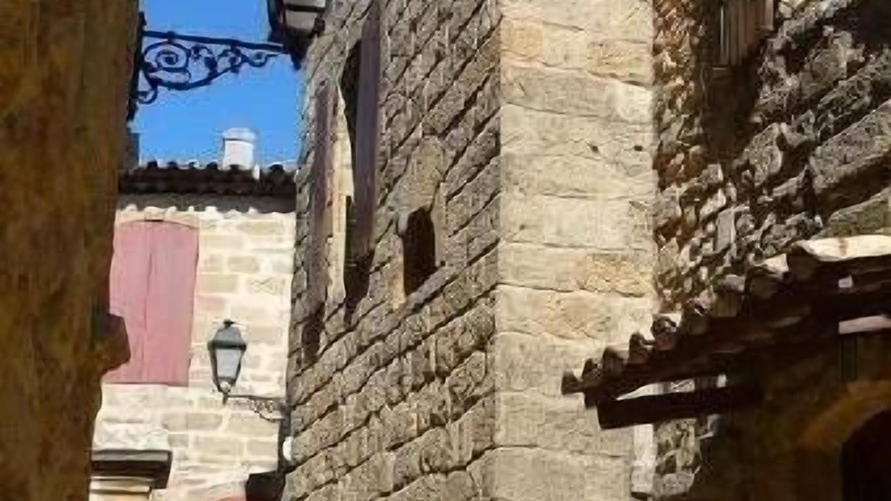 Photo of Outdoor in Miramas le Vieux