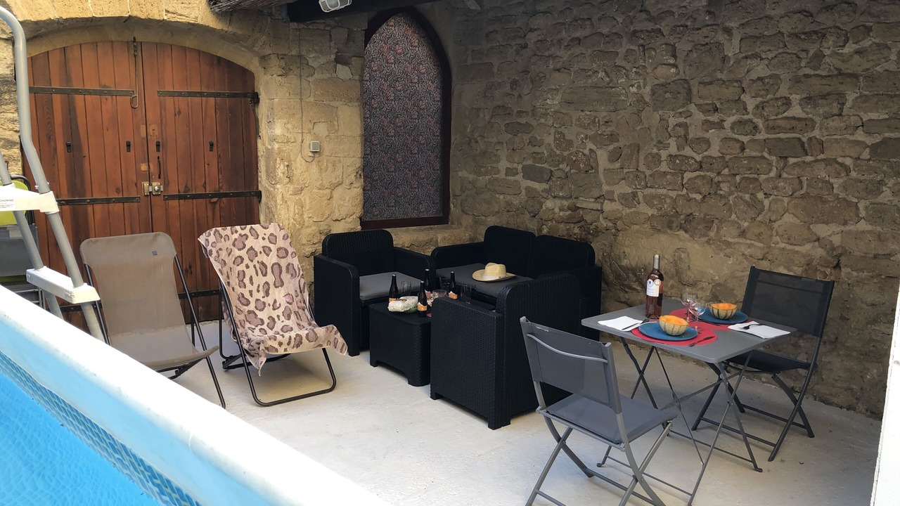 Photo of Outdoor in Miramas le Vieux