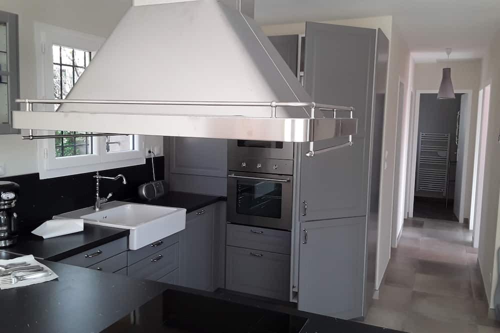 Photo of Kitchen in Cuges-les-Pins