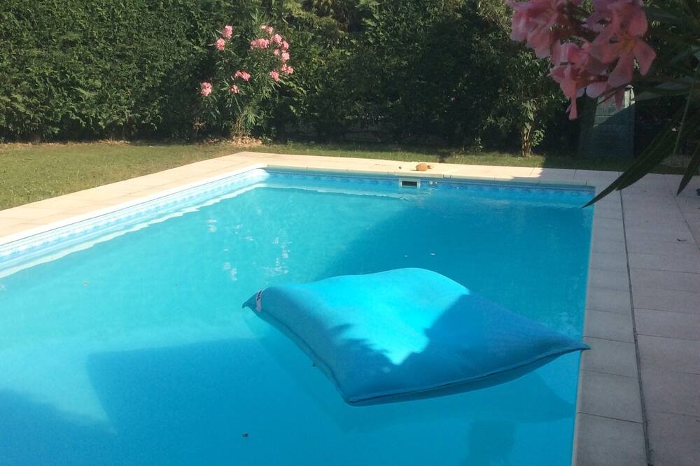 Photo of Outdoor in Morieres-les-Avignon