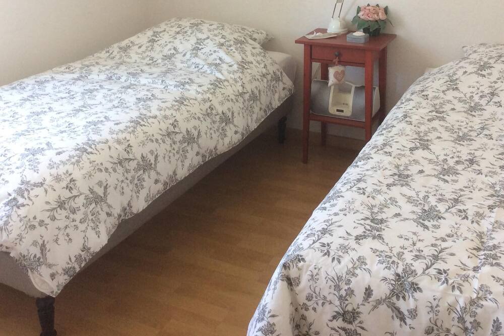 Photo of Bedroom in Morieres-les-Avignon