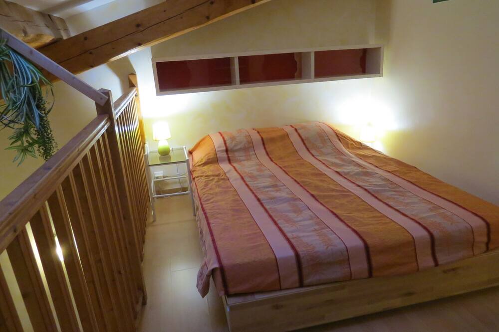 Photo of Bedroom in Montferrat