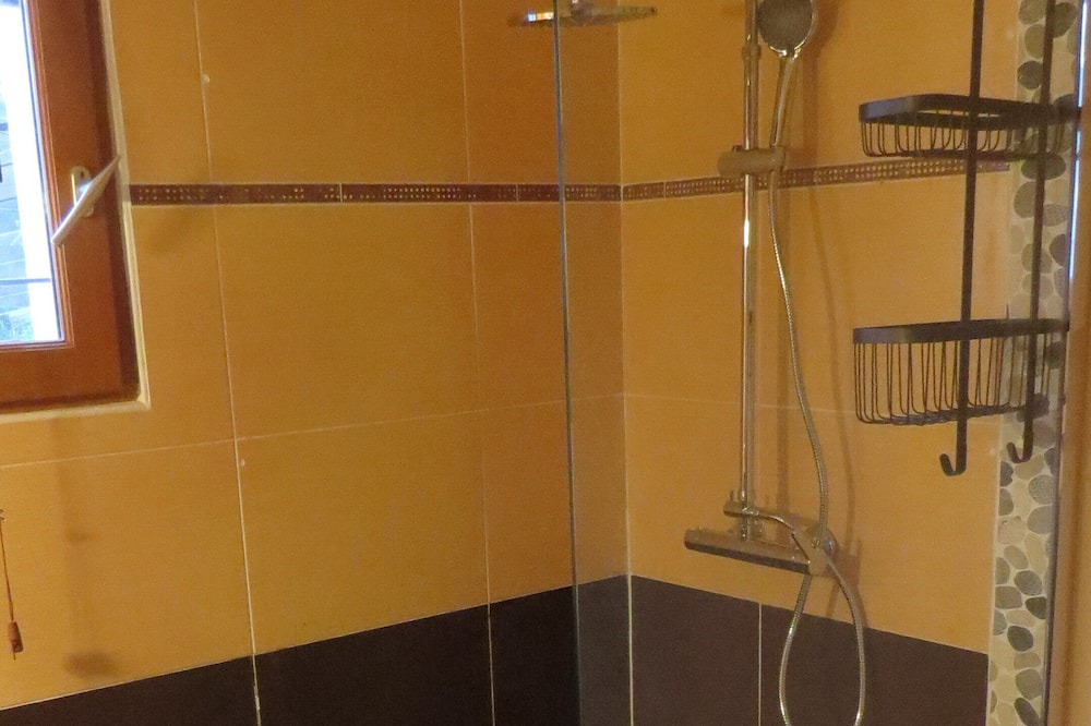 Photo of Bathroom in Montferrat