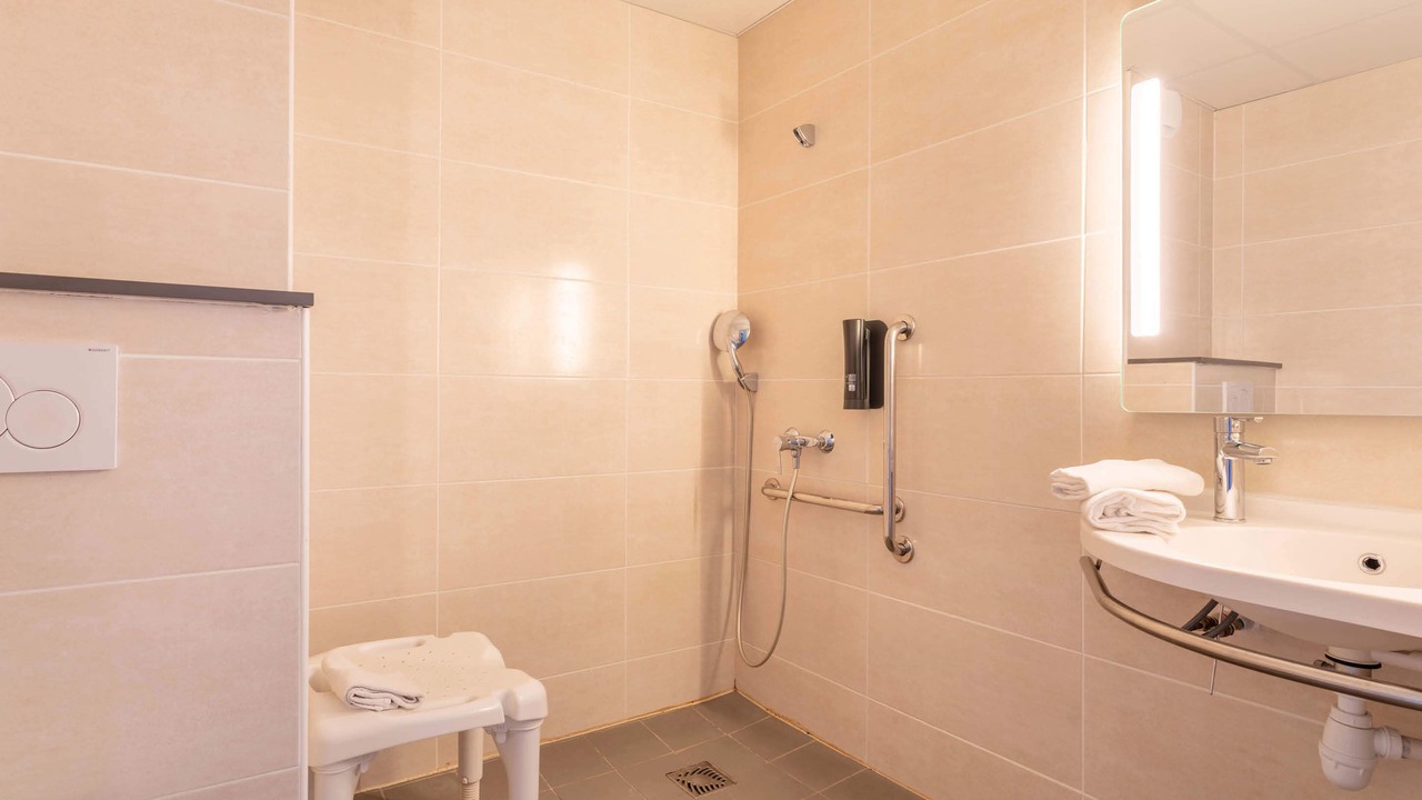 Photo of Bathroom in Venelles