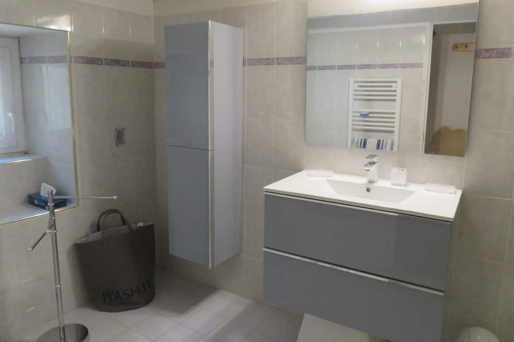 Photo of Bathroom in Saze