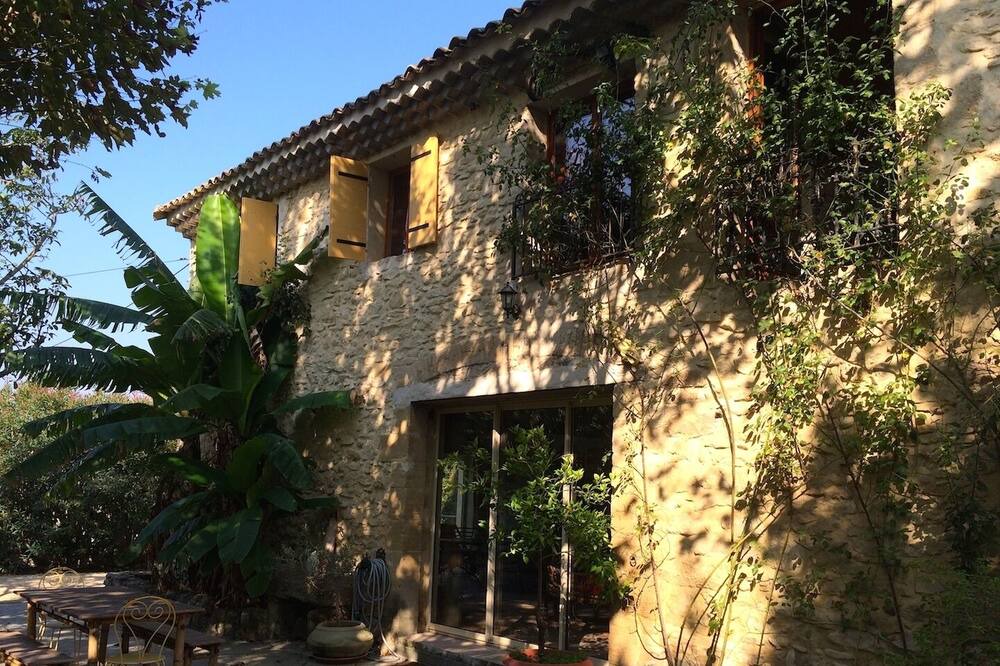 Photo of Outdoor in Caderousse