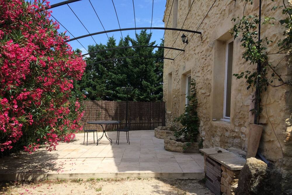 Photo of Outdoor in Caderousse