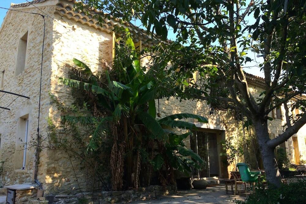 Photo of Others in Caderousse
