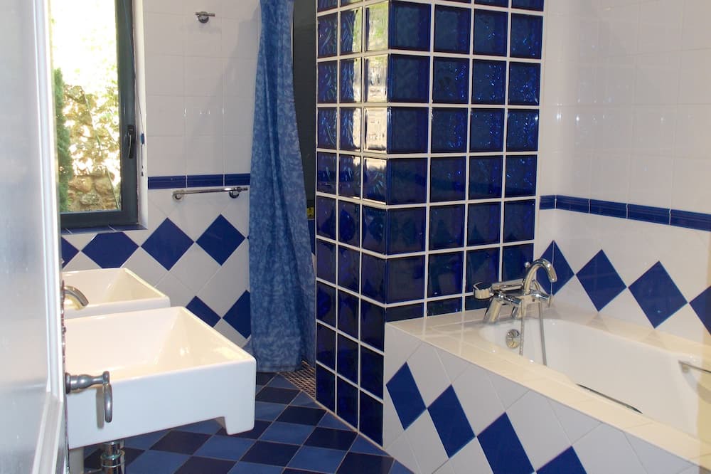 Photo of Bathroom in Le Barroux
