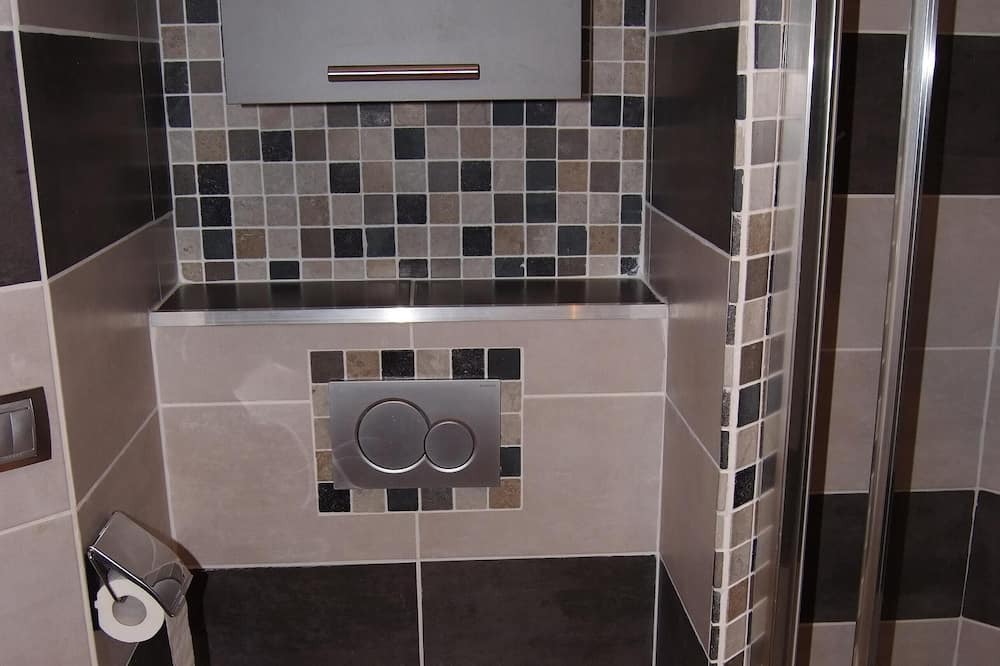 Photo of Bathroom in Miramar