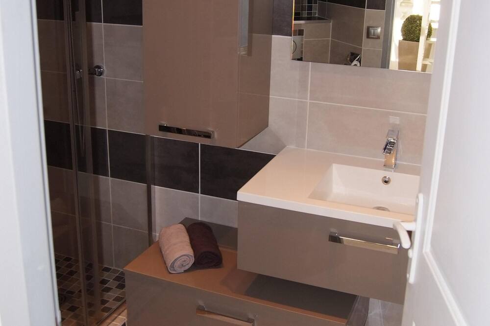 Photo of Bathroom in Miramar