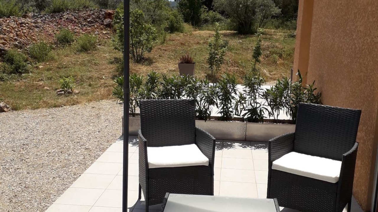 Photo of Patio Balcony in Saint-Maximin-la-Sainte-Baume