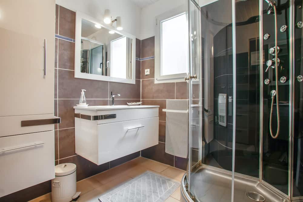Photo of Bathroom in Rocbaron
