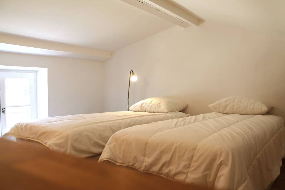 Photo of Bedroom in Saint-Martin-de-Castillon